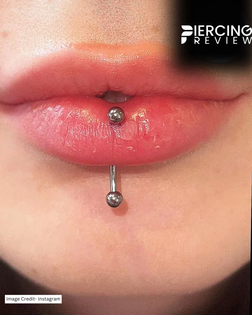 Lower Lip piercing - girl Ashley Piercing